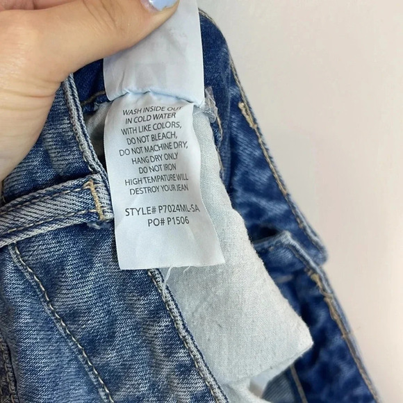 Special A Light Wash Distressed Boyfriend Jeans - Size 7 - EUC -Style P7024ML-SA - Picture 10 of 10